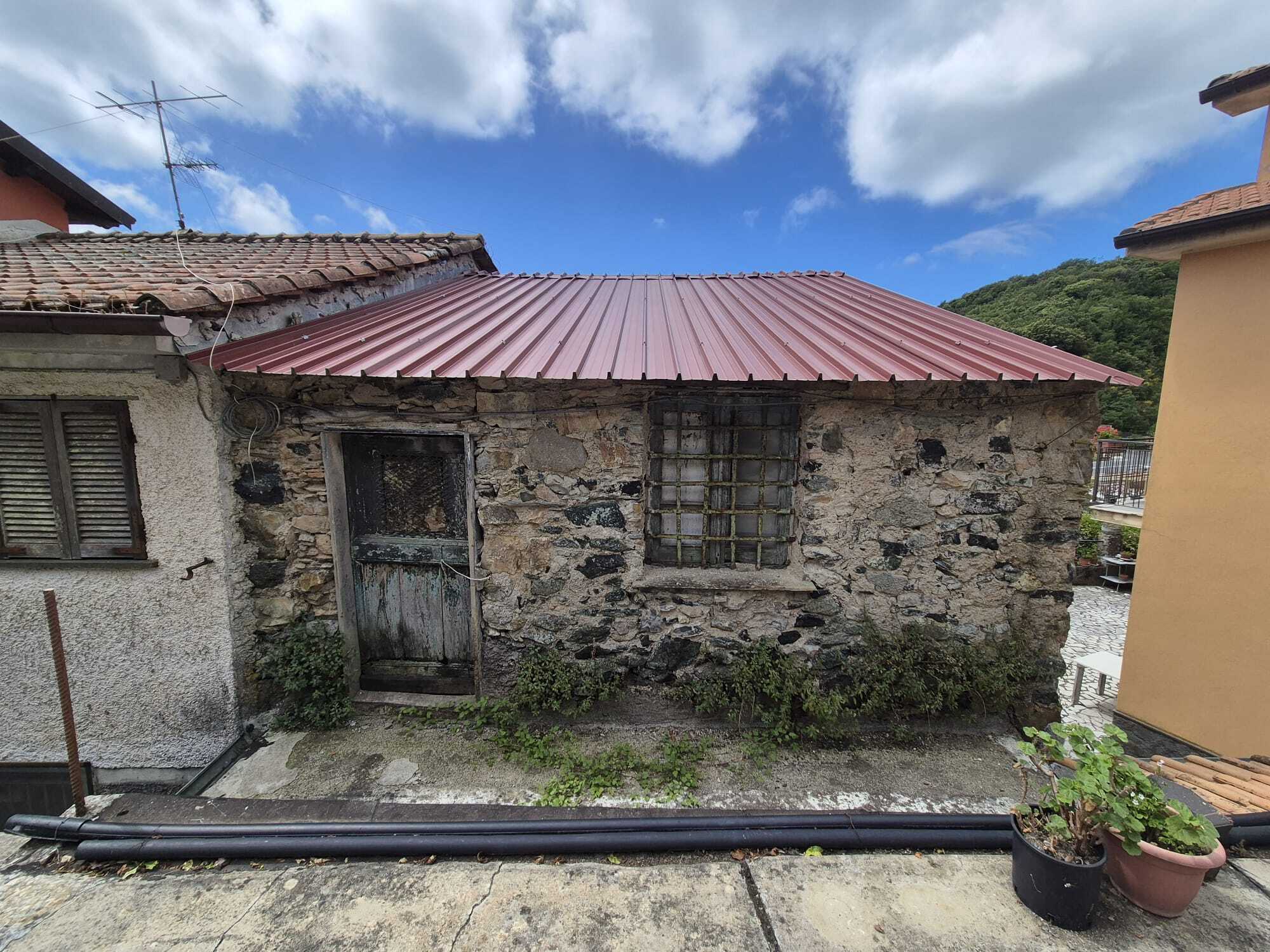 Casa indipendente da ristrutturare in strada statale 1 9, Deiva Marina