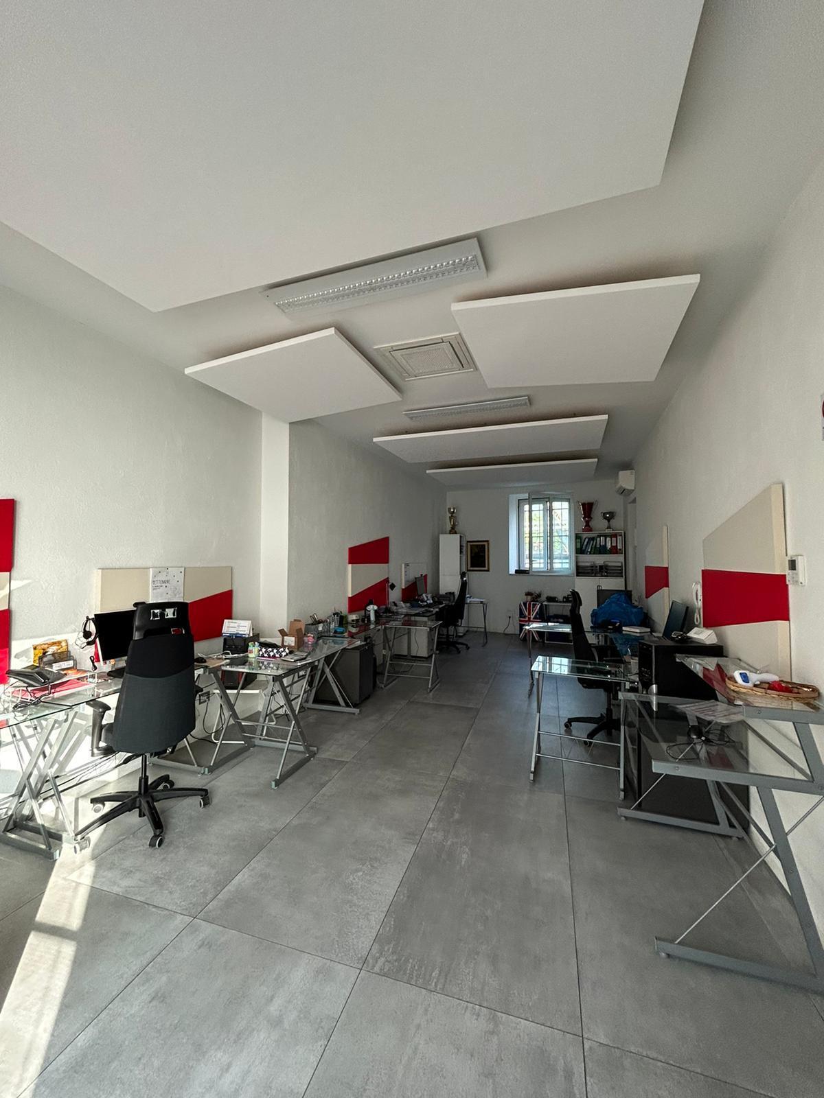 Locale commerciale ristrutturata in via nazionale 187, Sestri Levante