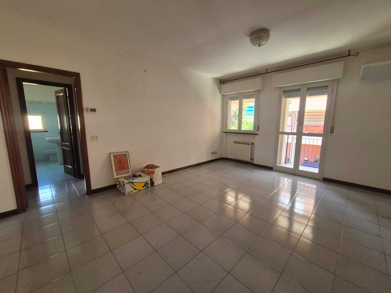 Trilocale da ristrutturare in via bruno primi 12, Sestri Levante