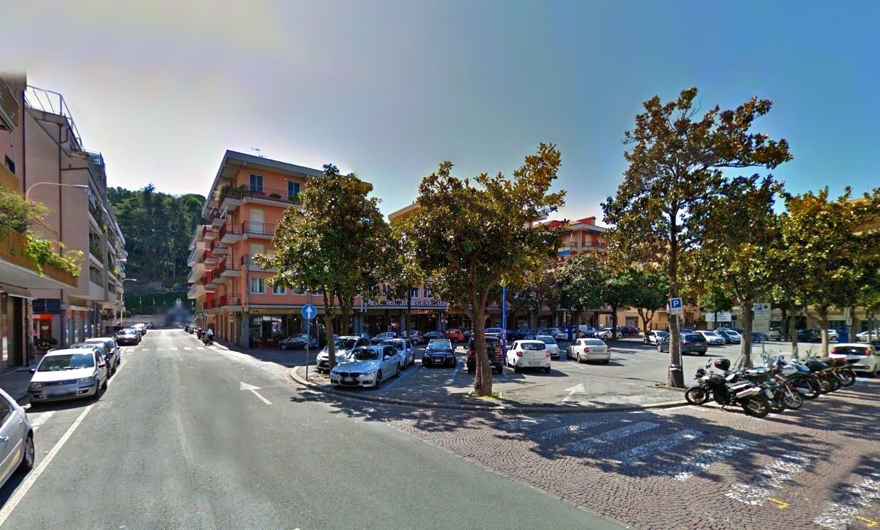 Posto auto scoperto in affitto in piazza aldo moro 7, Sestri Levante