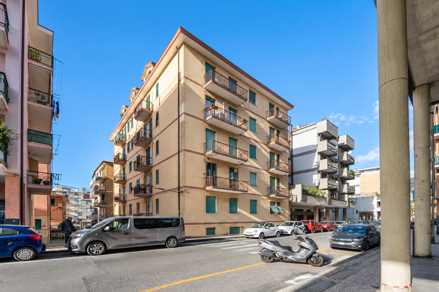 Appartamento con terrazzo in via urso de segestro 11, Sestri Levante