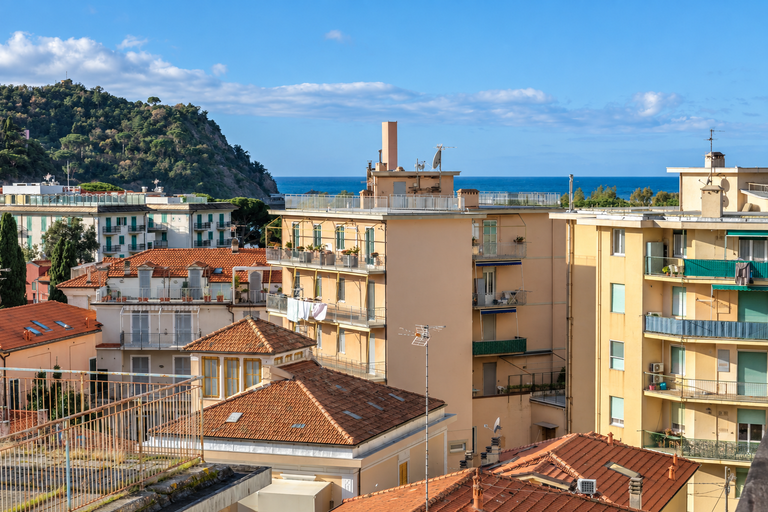 Appartamento con terrazzo in via urso de segestro 11, Sestri Levante