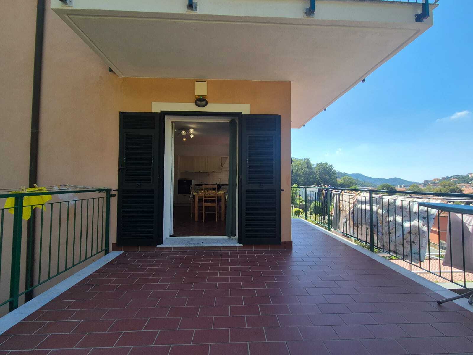 Quadrilocale con giardino in via provinciale per novano, Casarza Ligure