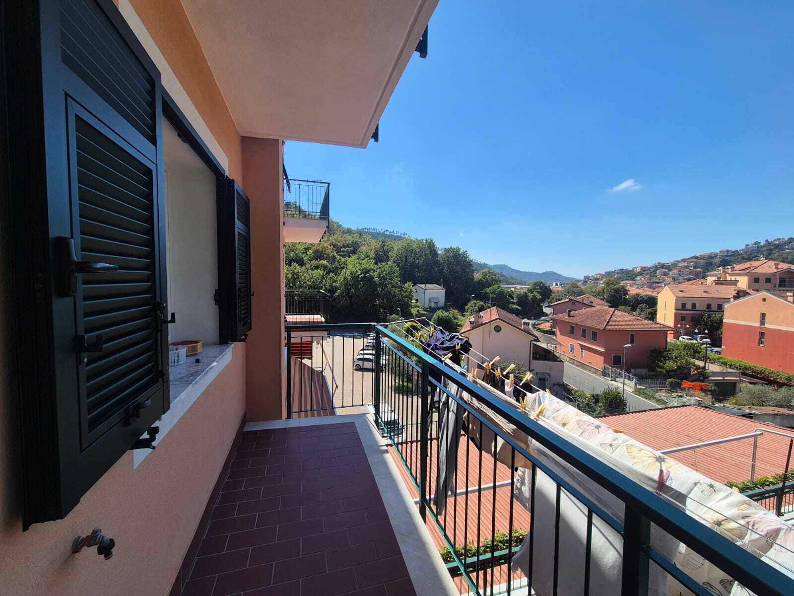Quadrilocale con giardino in via provinciale per novano, Casarza Ligure
