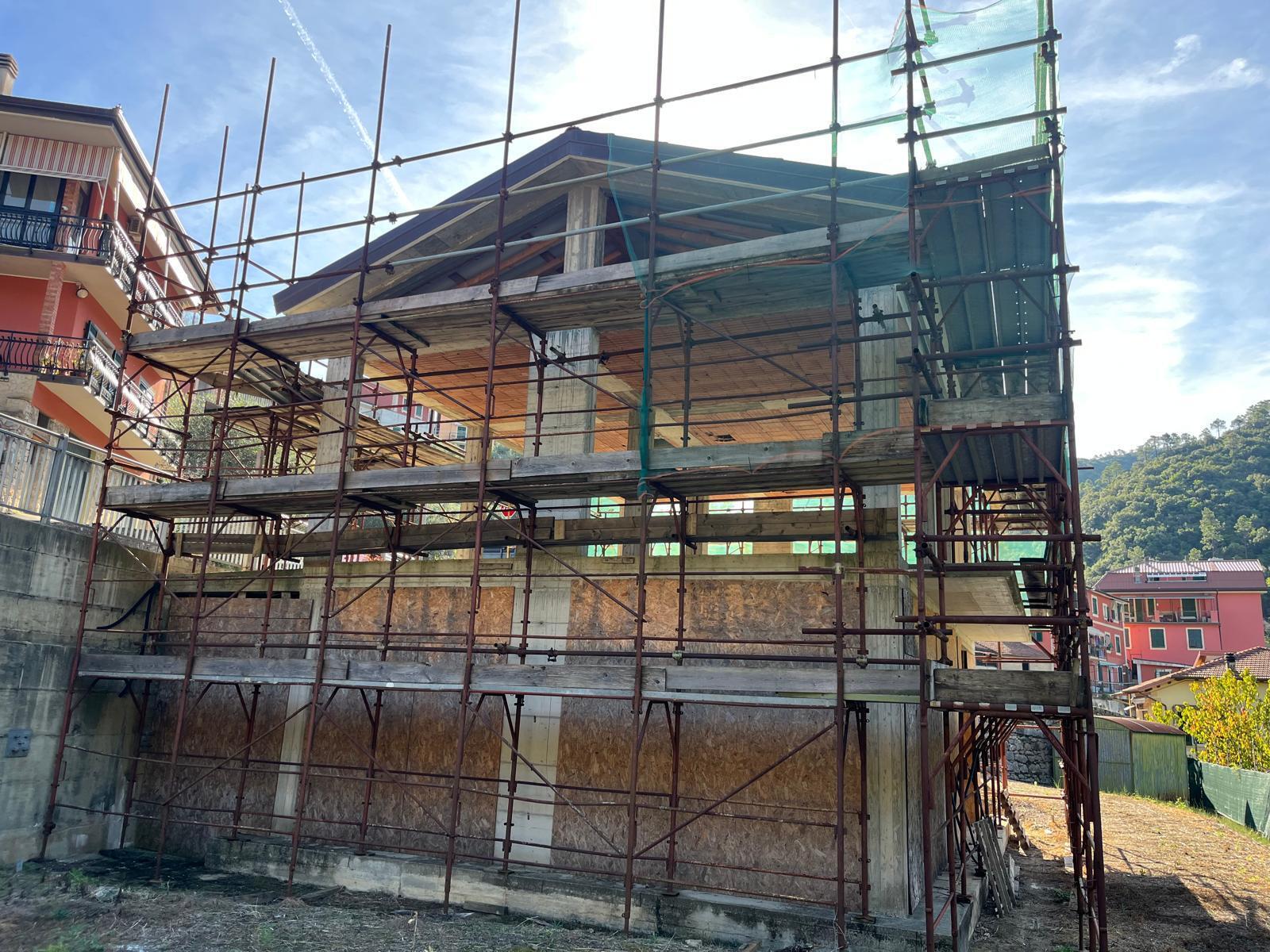 Villa nuova in via casali lungo statale 10, Castiglione Chiavarese