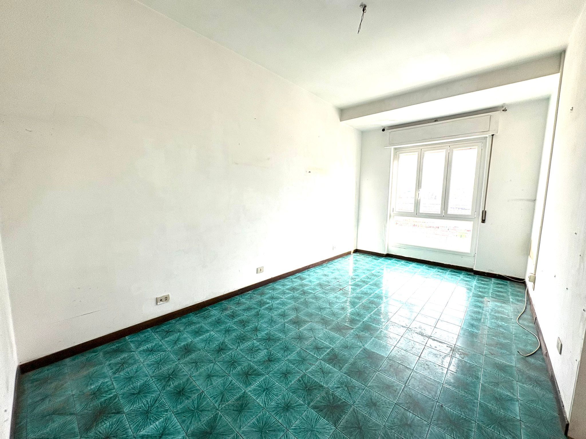 Trilocale da ristrutturare in circonvallazione nomentana, Roma