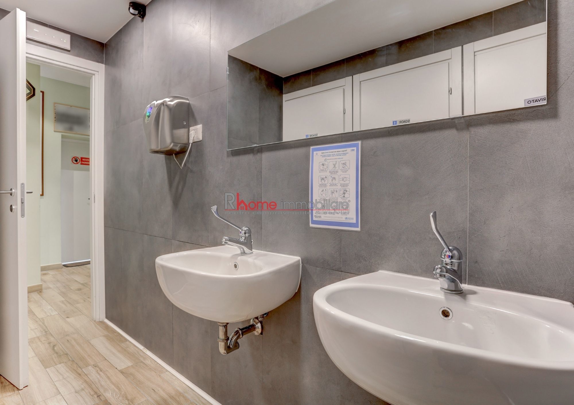 Locale commerciale ristrutturata a Roma