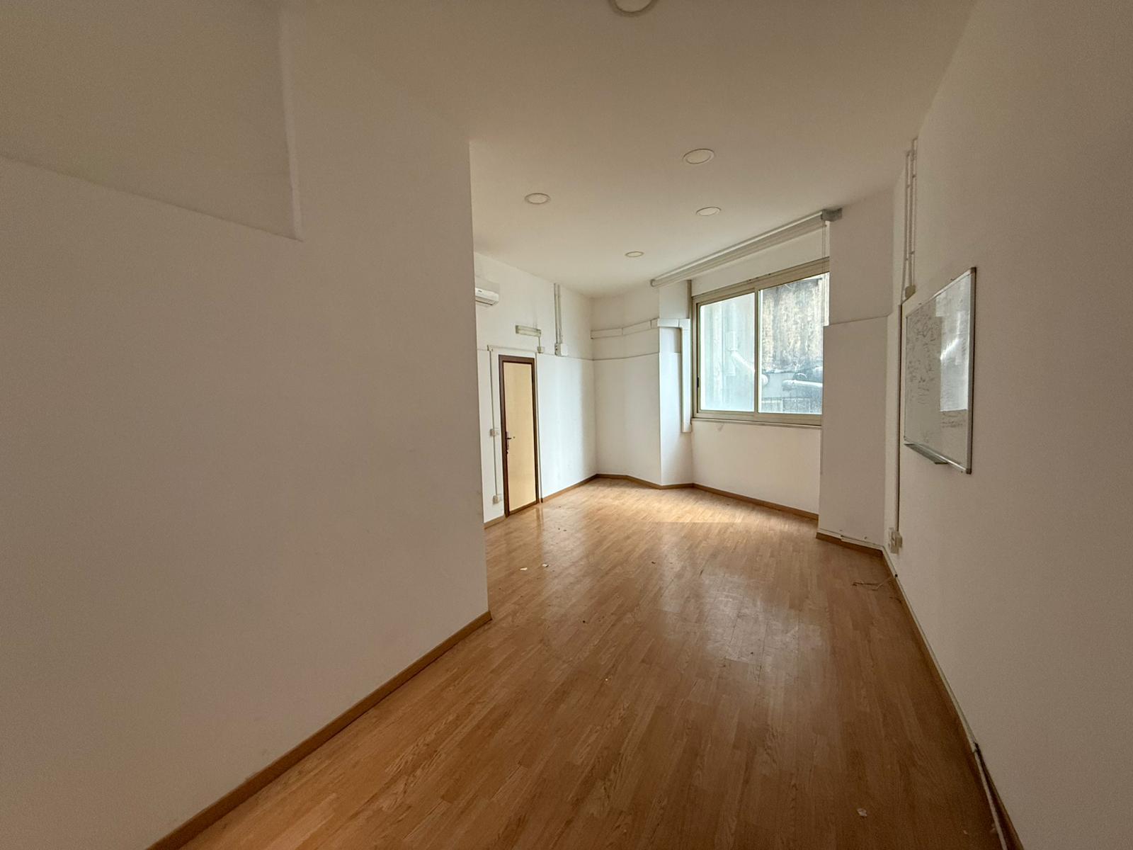 Quadrilocale da ristrutturare in via cavour 47, Roma