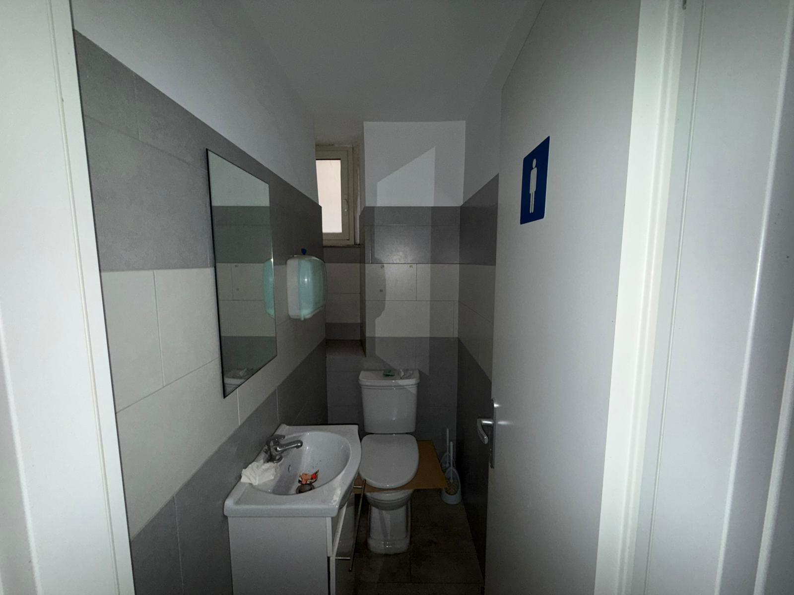 Quadrilocale da ristrutturare in via cavour 47, Roma