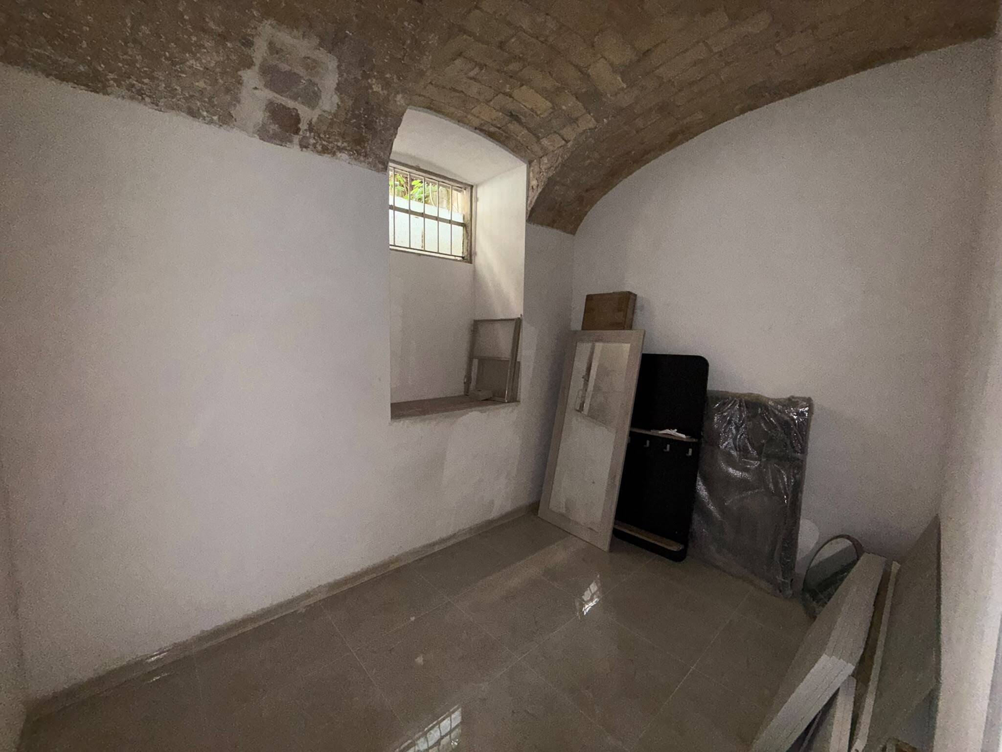Magazzino da ristrutturare a Roma