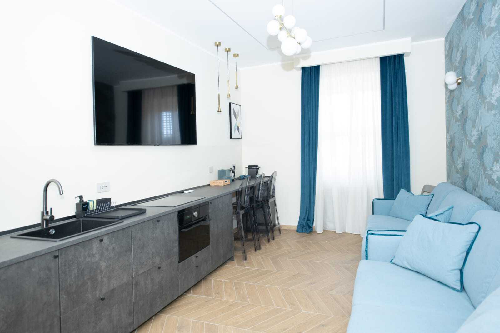 Appartamento ristrutturato in via carlo alberto 18, Roma