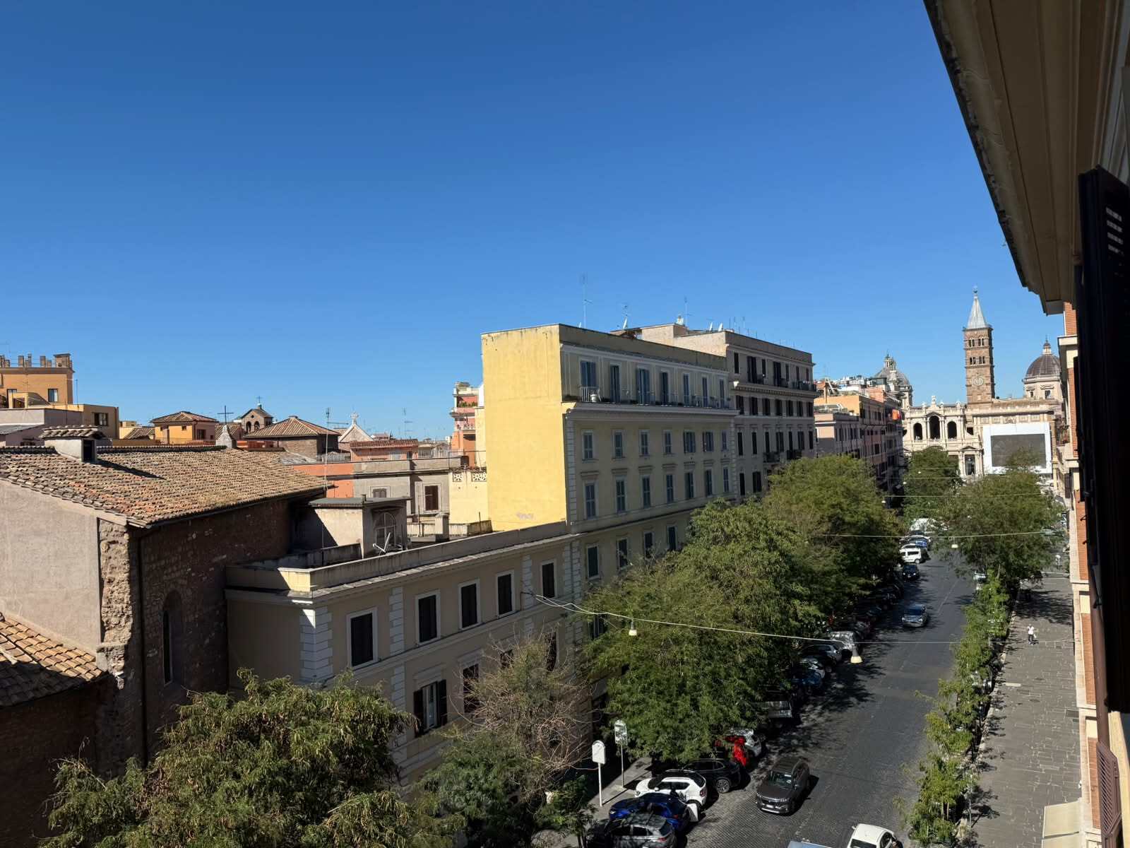 Appartamento ristrutturato in via carlo alberto 18, Roma