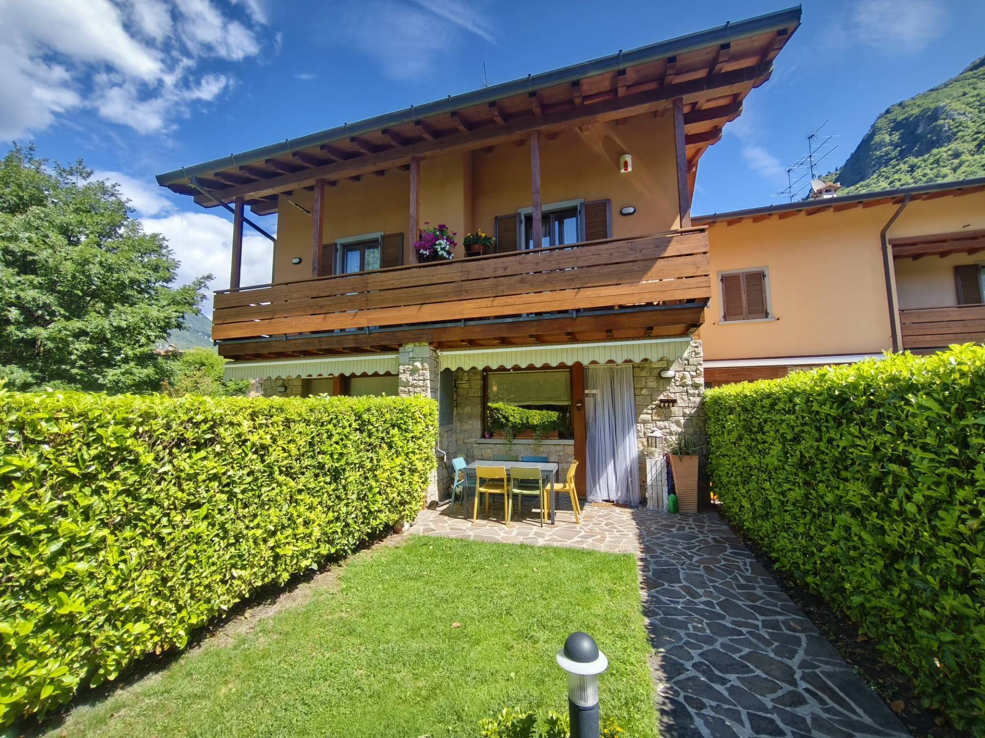 Villette a schiera in vendita a Villa d'Ogna