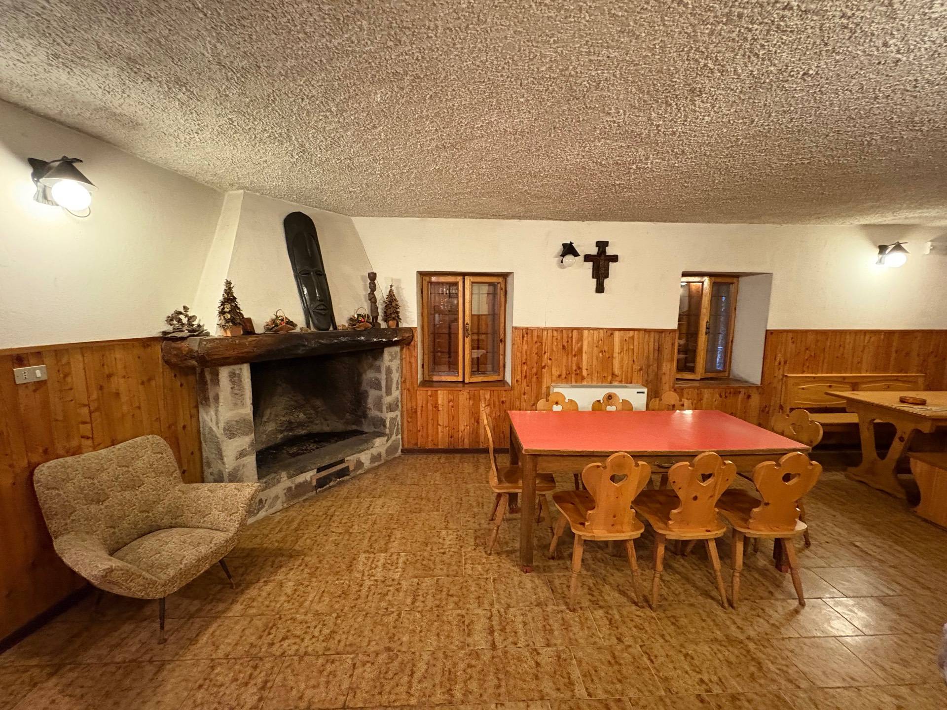 Abitazioni tipiche storiche in vendita a Gromo, Ripa