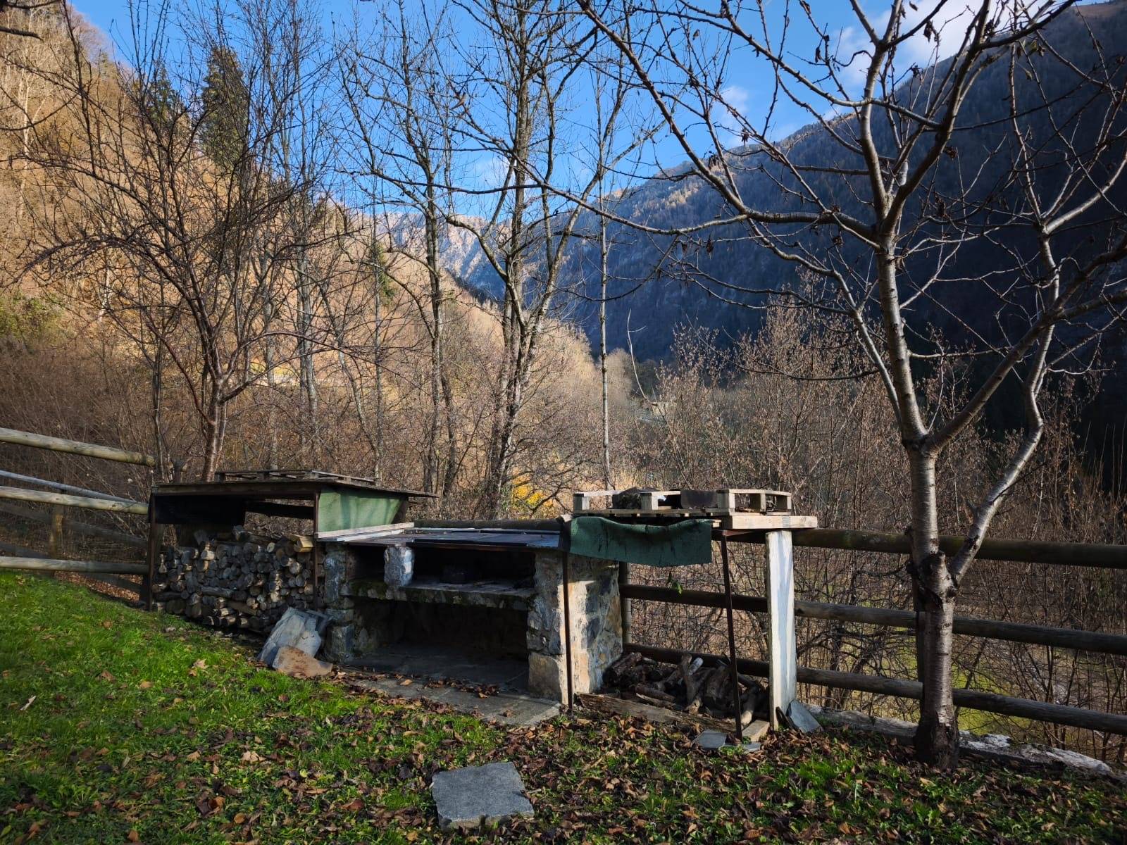 Villa bifamiliare in vendita a Oltressenda Alta, Spinelli