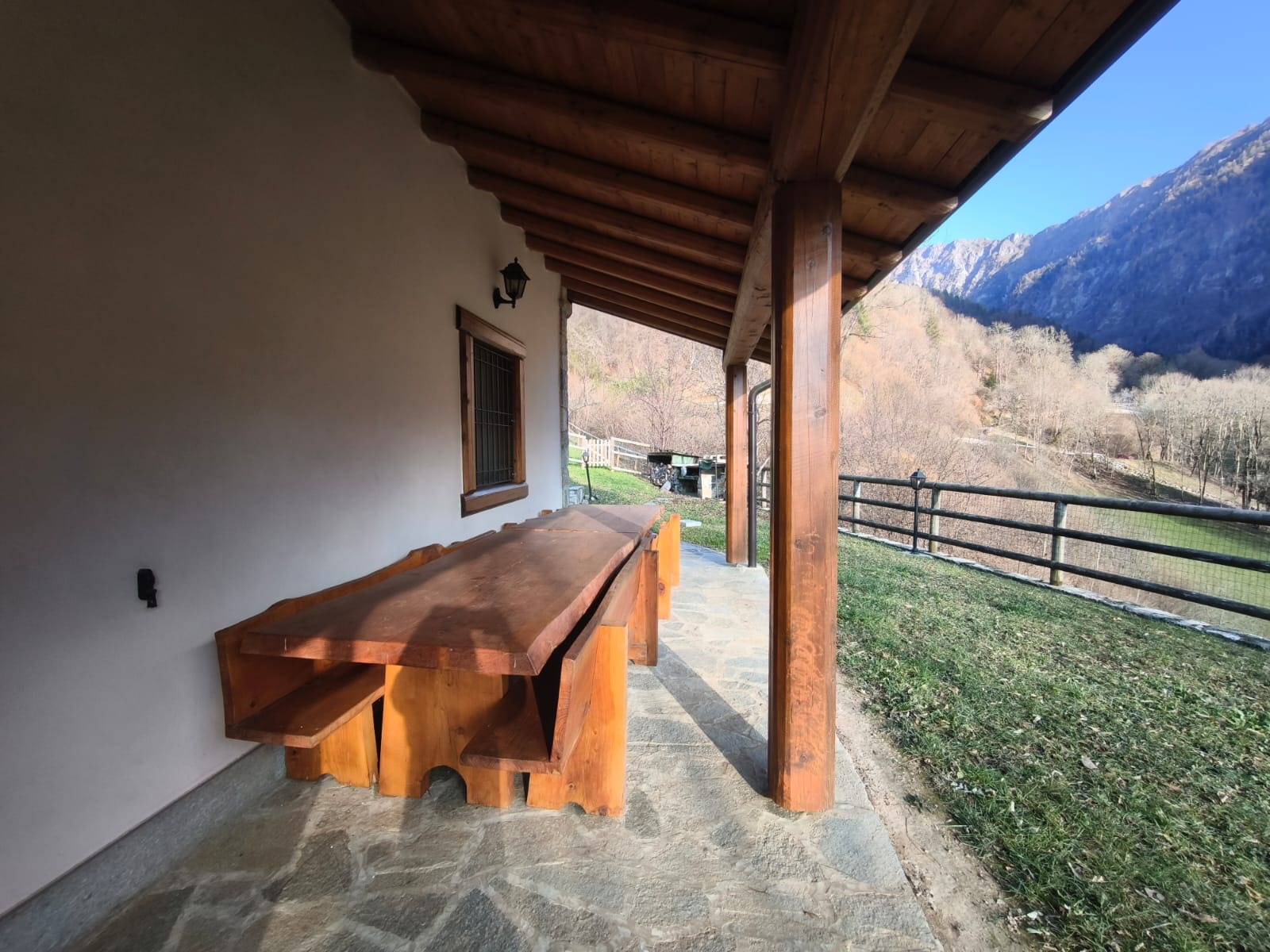 Villa bifamiliare in vendita a Oltressenda Alta, Spinelli