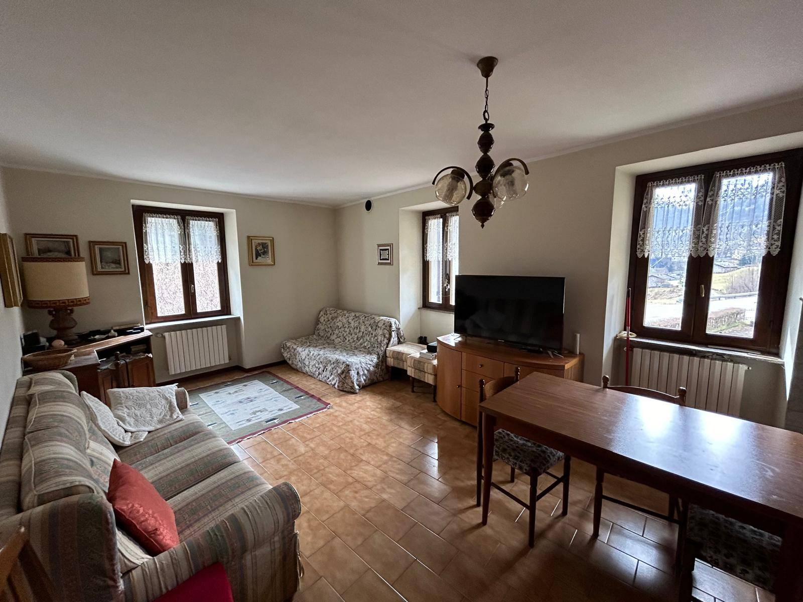 Casa semindipendente in vendita a Gromo