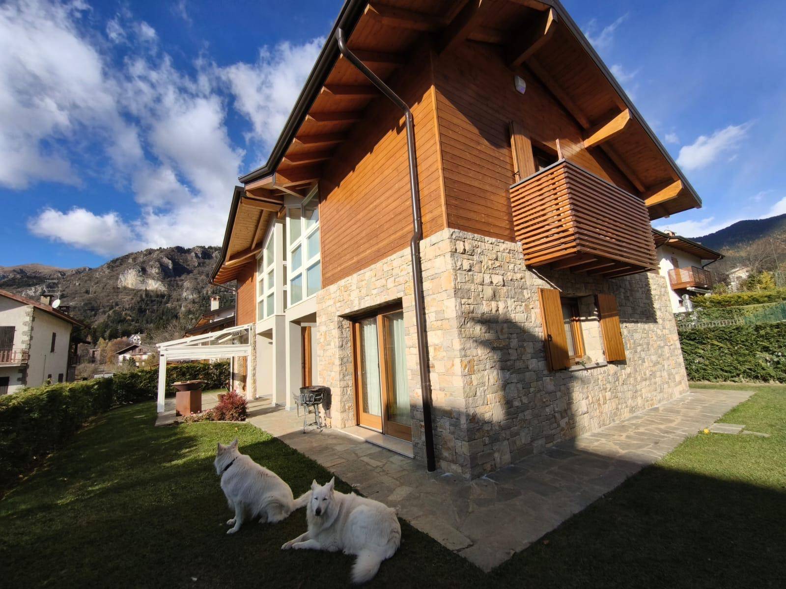 Villa in vendita a Castione della Presolana, Dorga