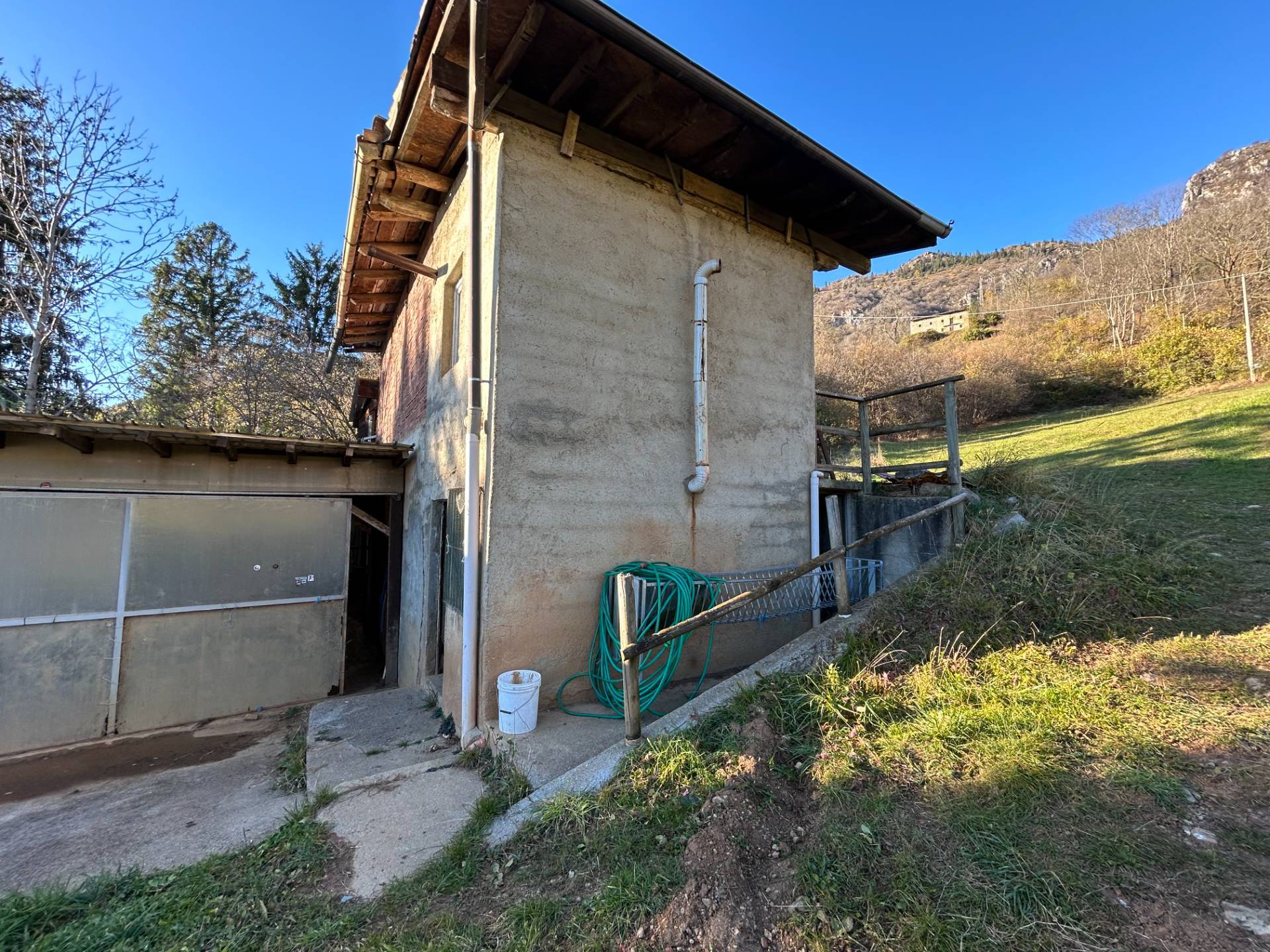 Rustico in vendita a Castione della Presolana, Bratto