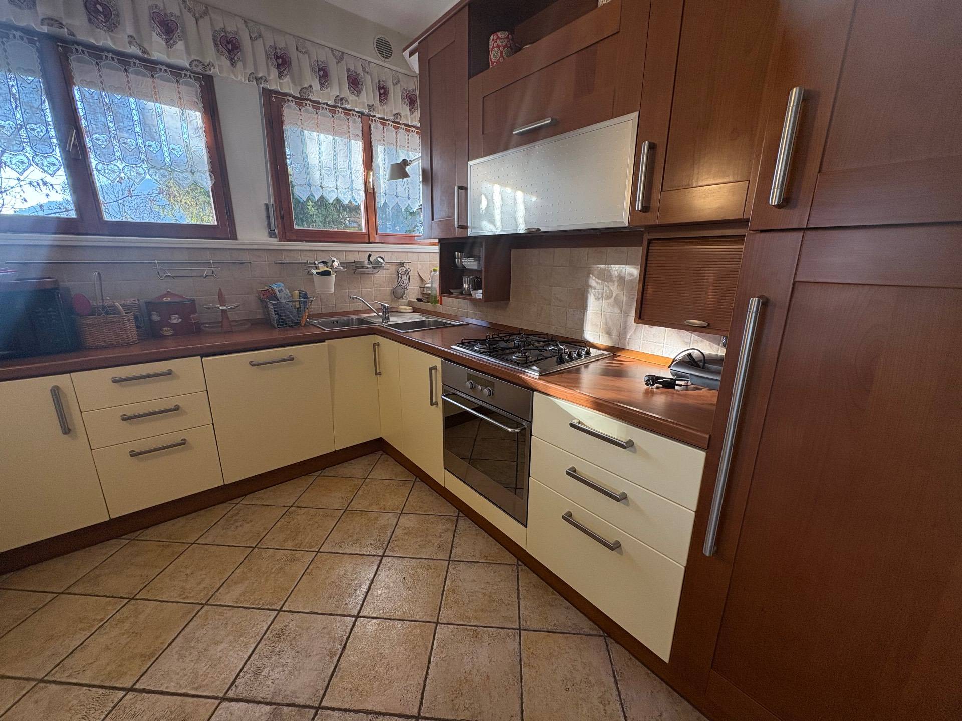 Appartamento in vendita a Castione della Presolana