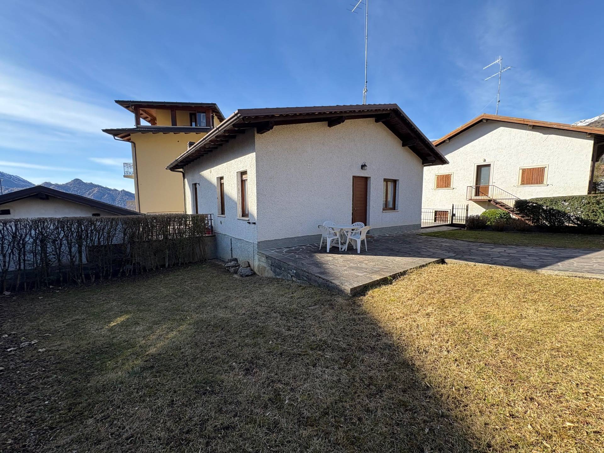 Casa indipendente in vendita a Castione della Presolana, Bratto