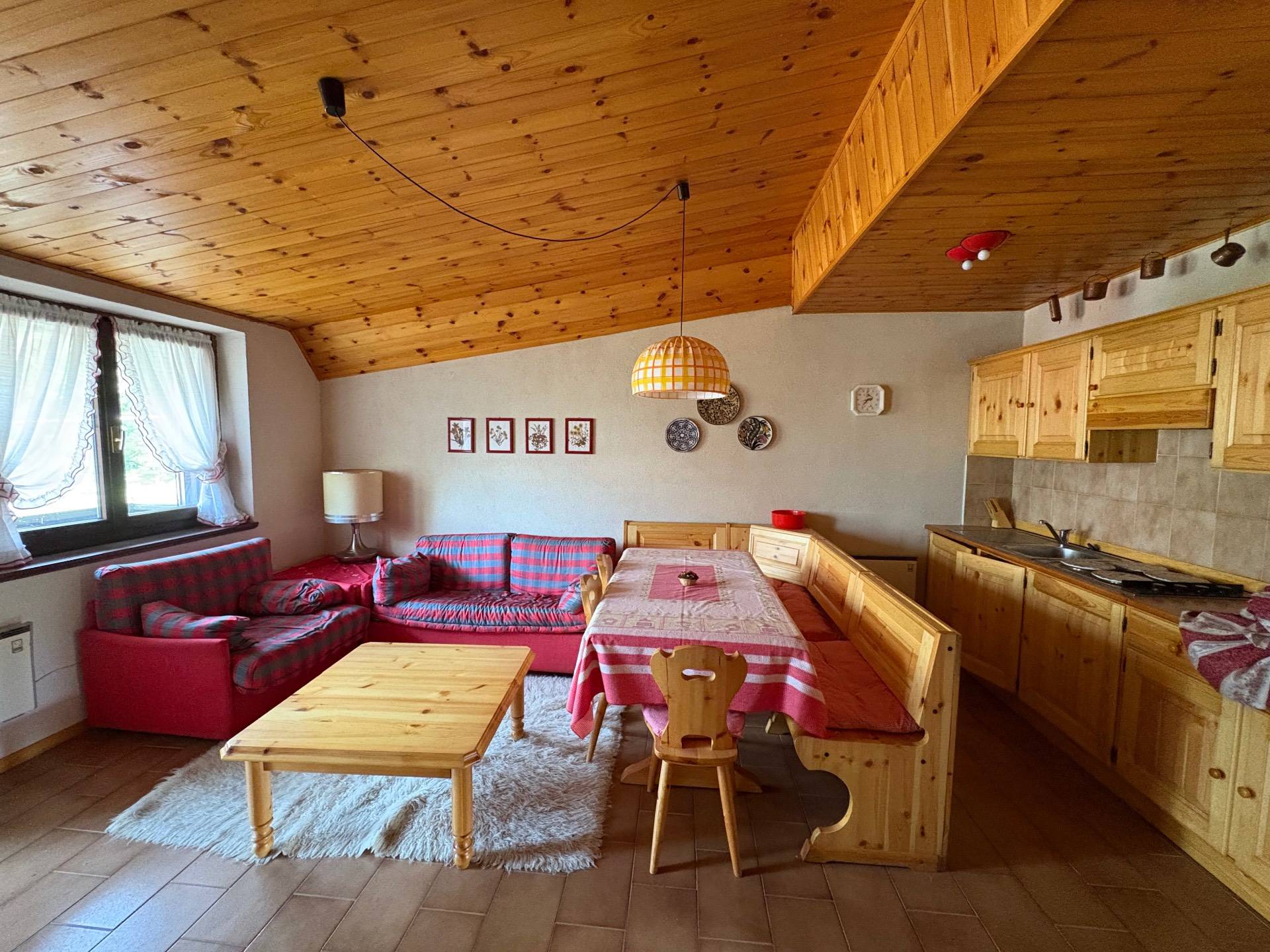 Appartamento in vendita a Castione della Presolana, Dorga