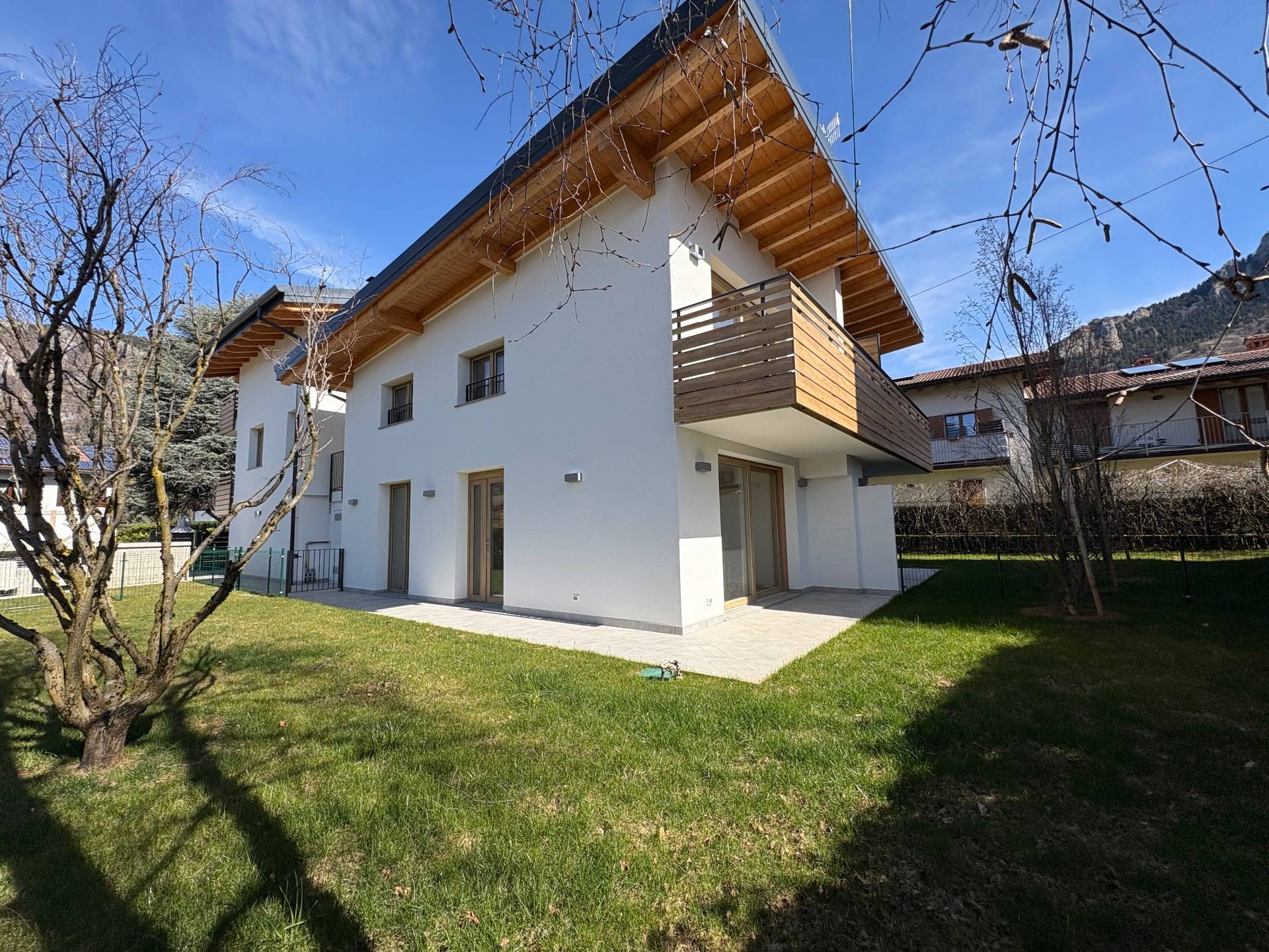 Villa bifamiliare in vendita a Castione della Presolana, Dorga