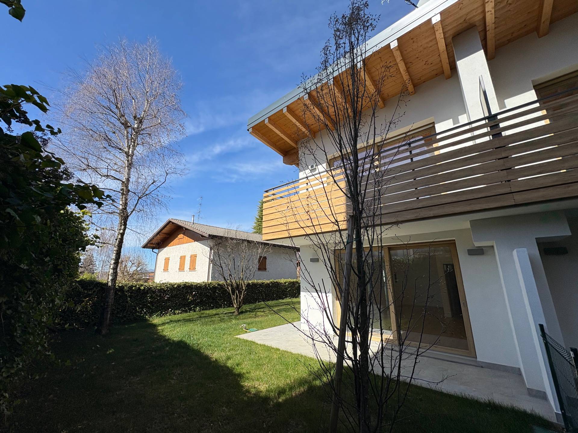 Villa bifamiliare in vendita a Castione della Presolana, Dorga