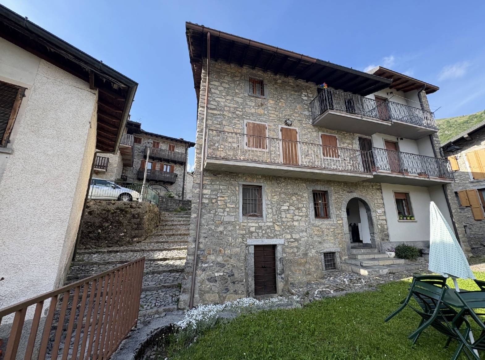 Casa indipendente in vendita a Oneta, Cantoni