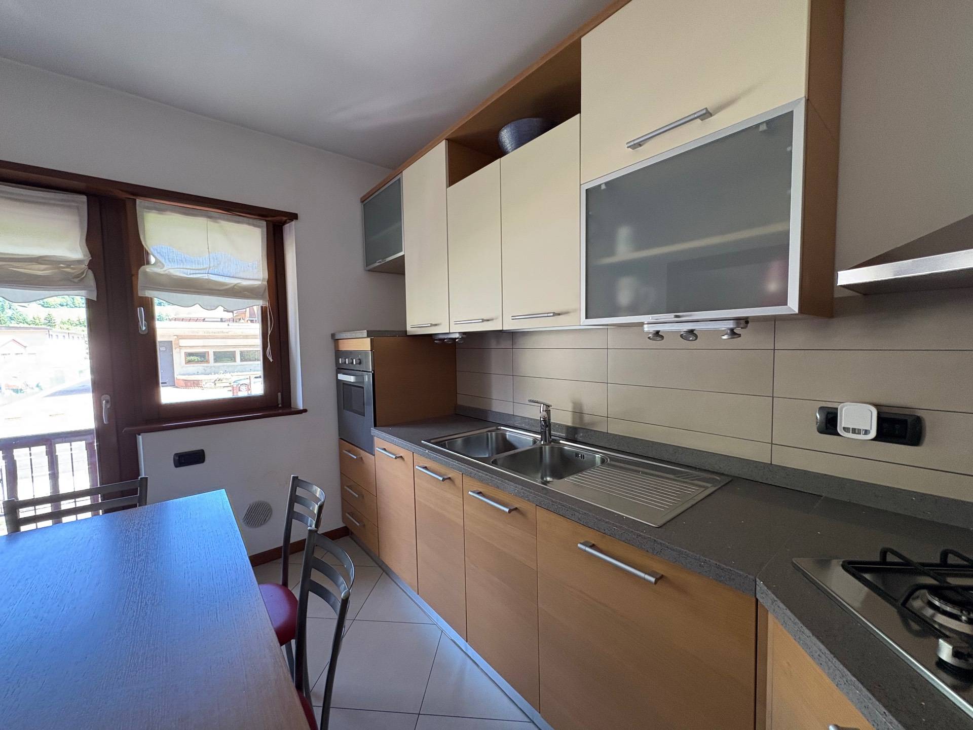 Casa indipendente in vendita a Villa d'Ogna