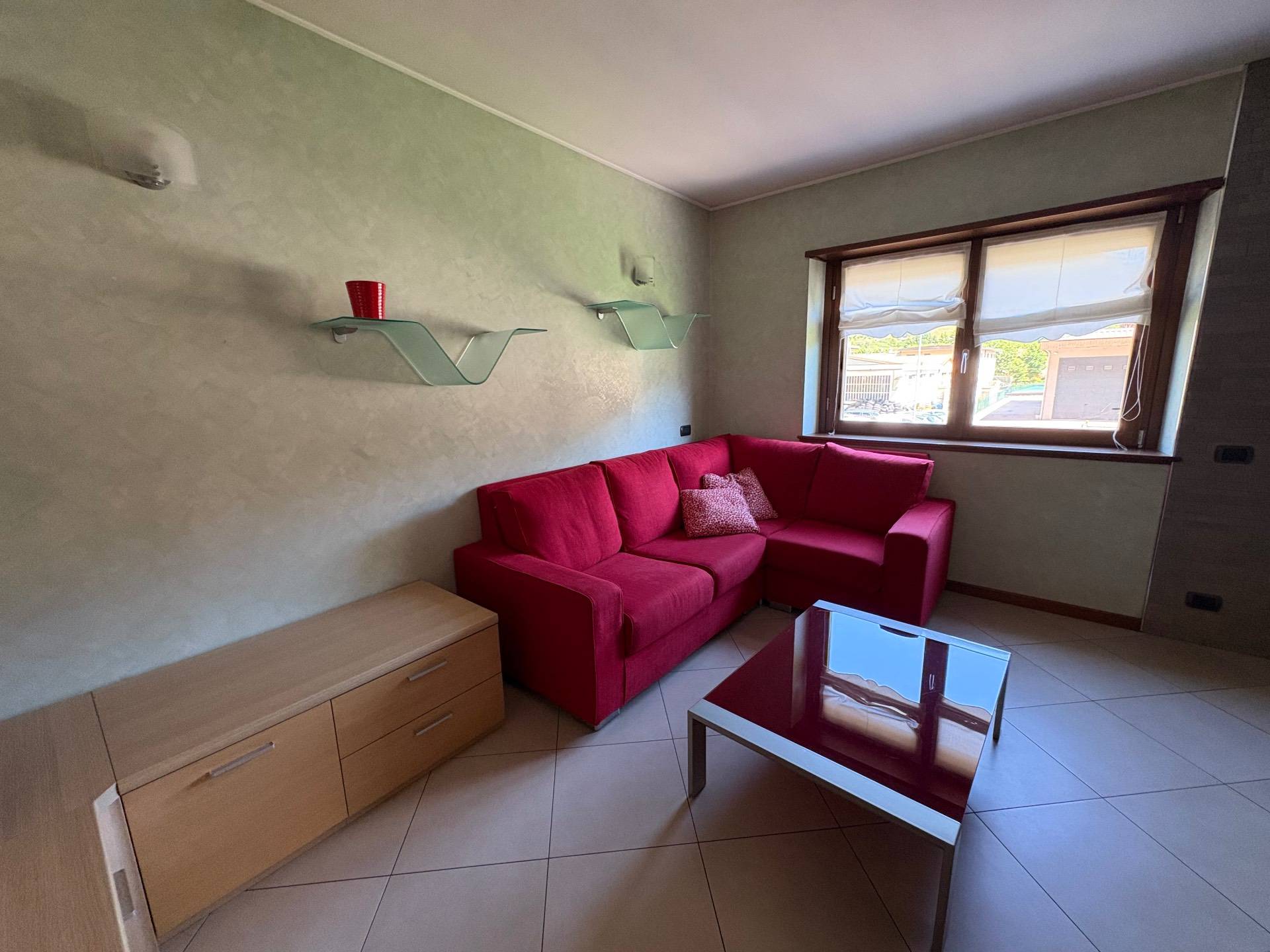 Casa indipendente in vendita a Villa d'Ogna