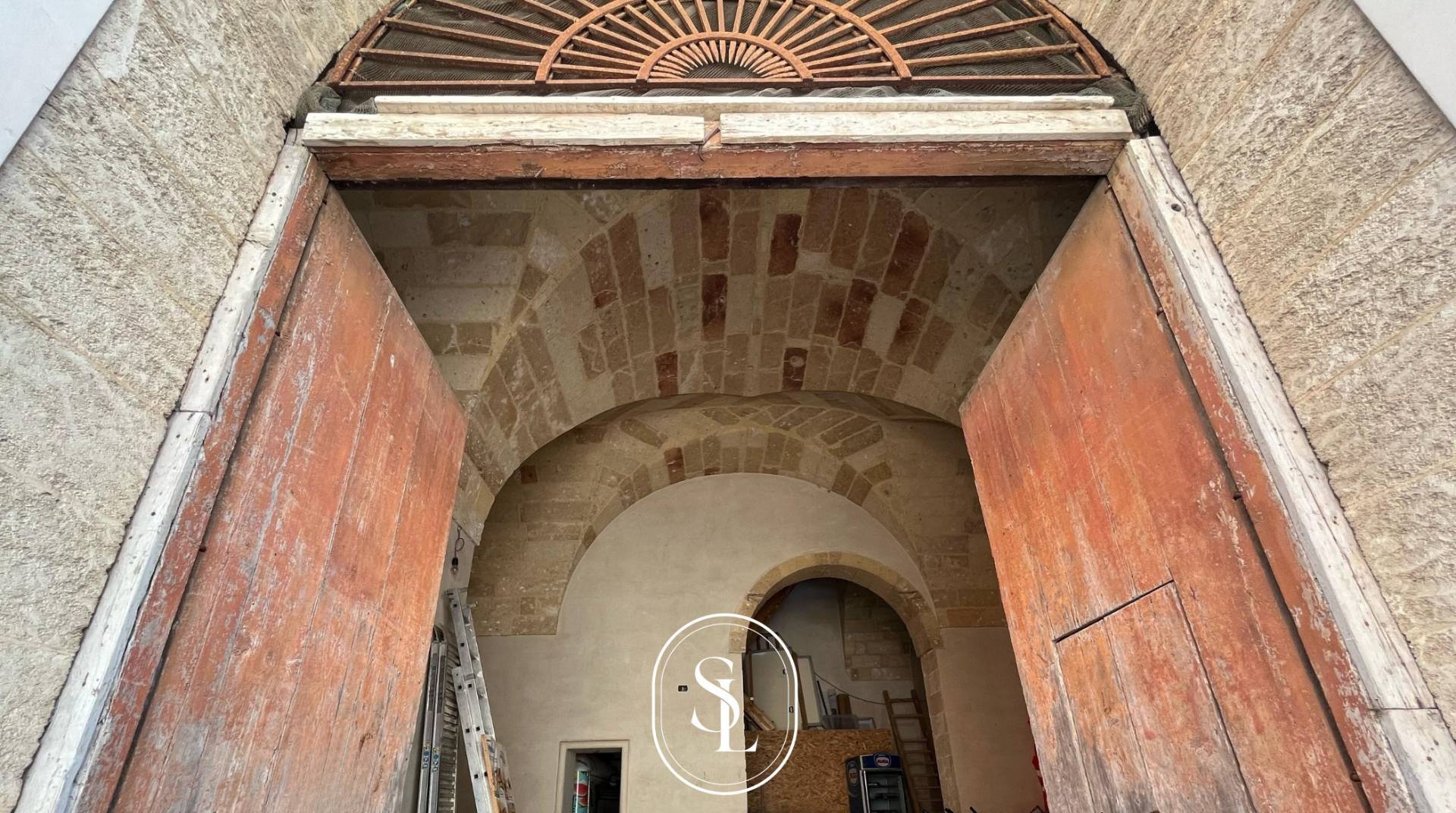 Locale commerciale in vendita a Nard