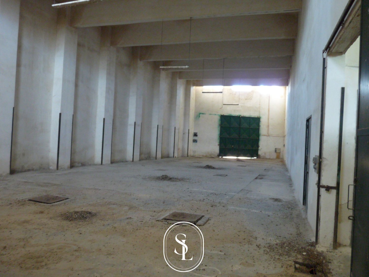 Locale commerciale in vendita a Squinzano