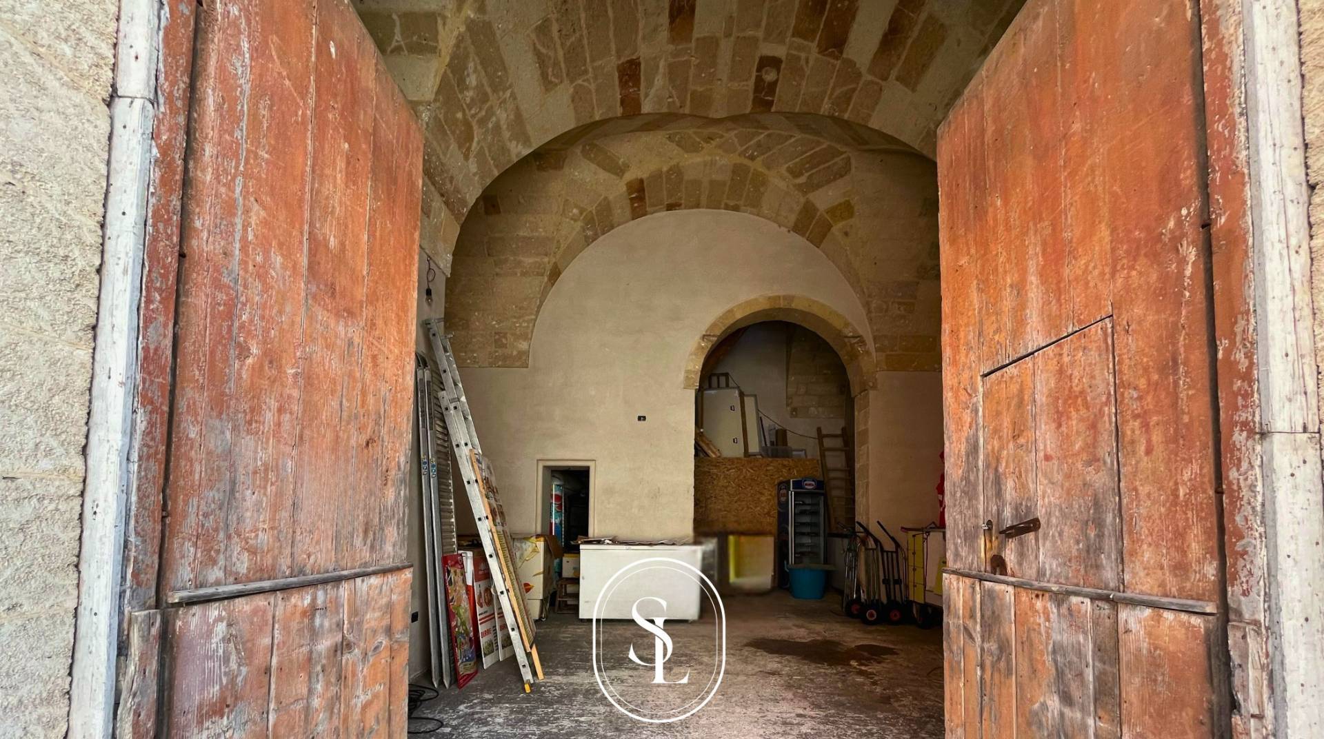 Locale commerciale in vendita a Nard