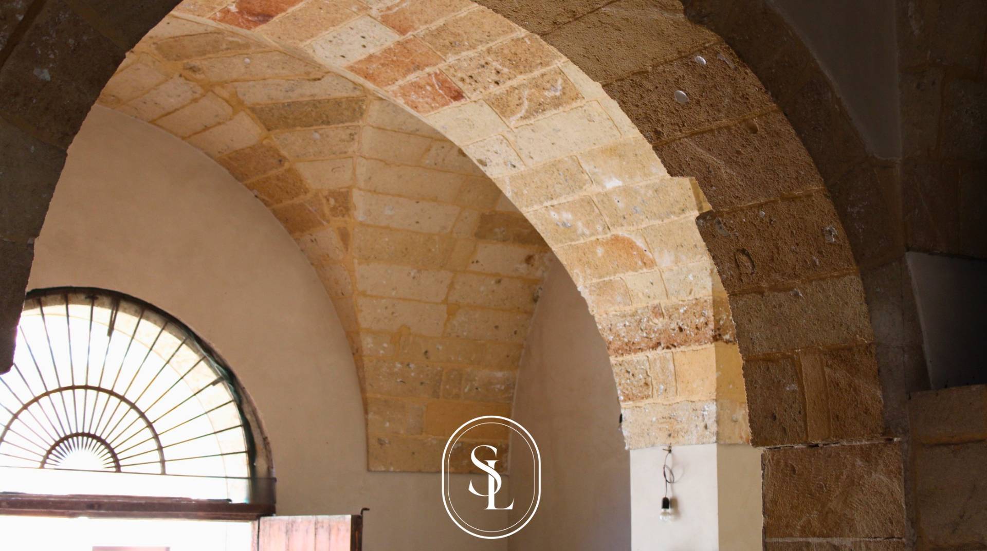 Locale commerciale in vendita a Nard