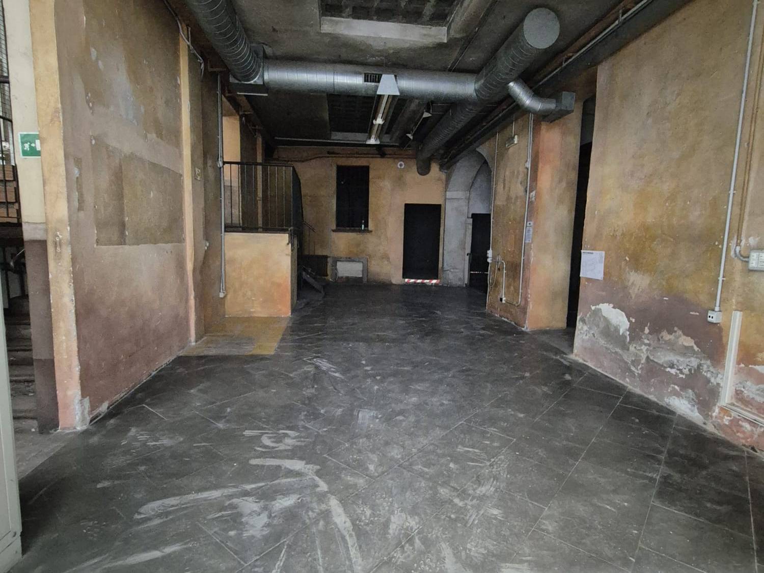 Locale commerciale in vendita a Milano, Centro Storico