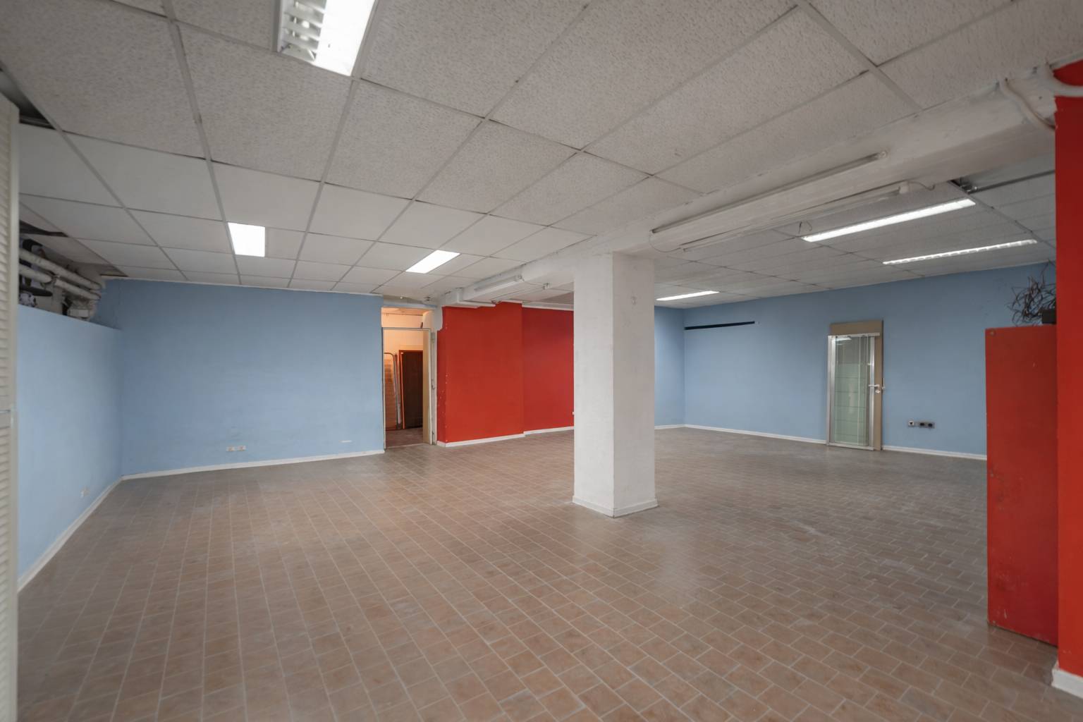 Magazzino in vendita a Milano, Barona, Giambellino, Lorenteggio