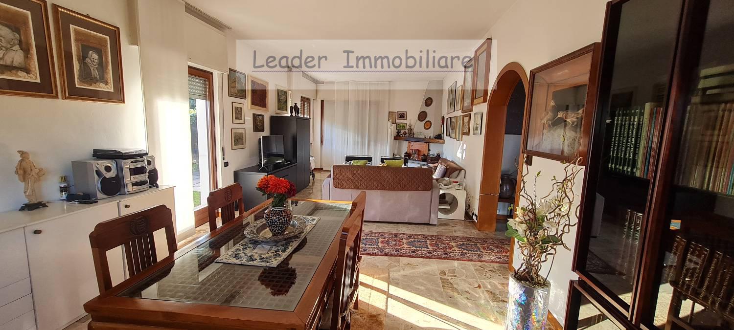 Casa indipendente in vendita a Albese con Cassano