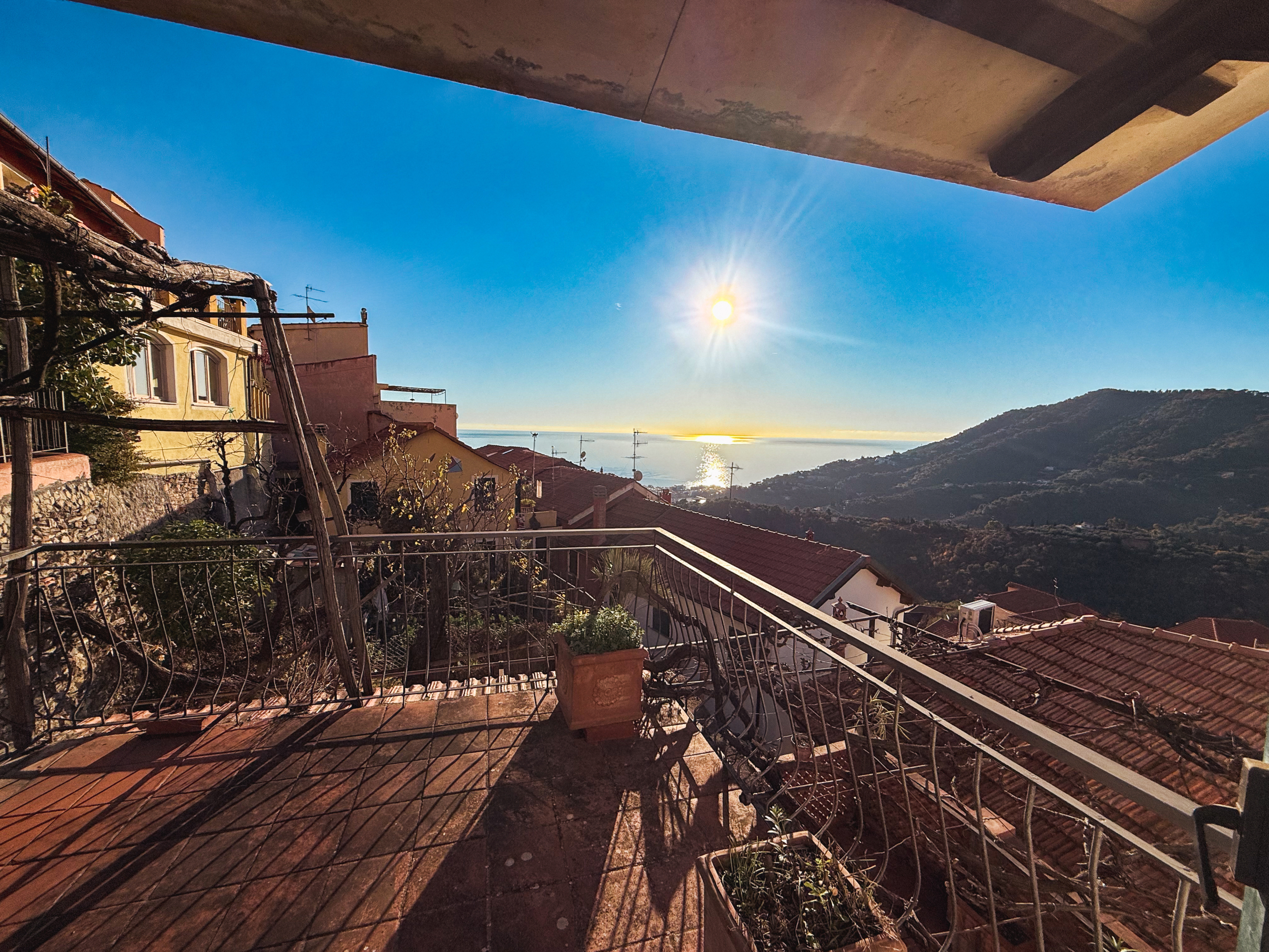 Casa indipendente con giardino in via leon pancaldo, Alassio