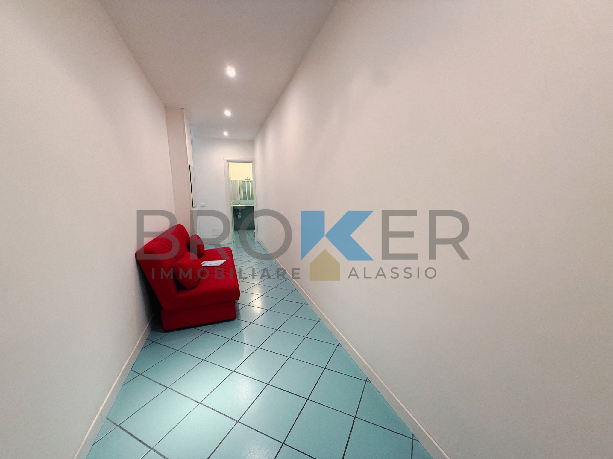 Bilocale in vendita in corso europa, Alassio