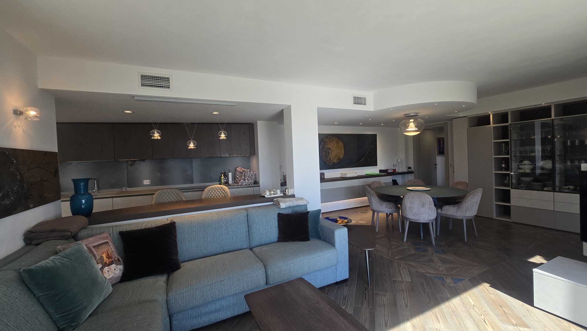 Villa con giardino in via san leonardo 51, Diano Marina