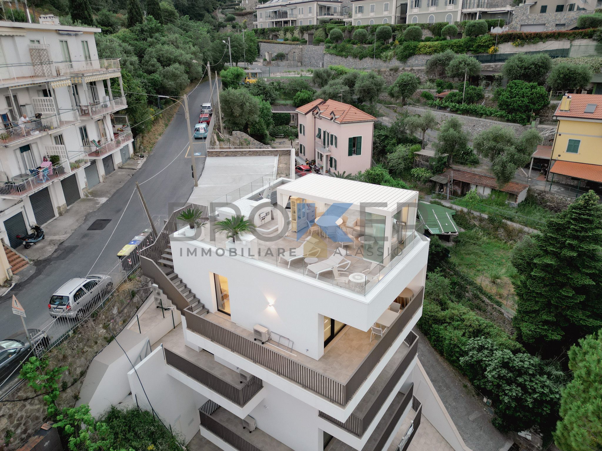 Attico con terrazzo in via luigi borri 36, Alassio