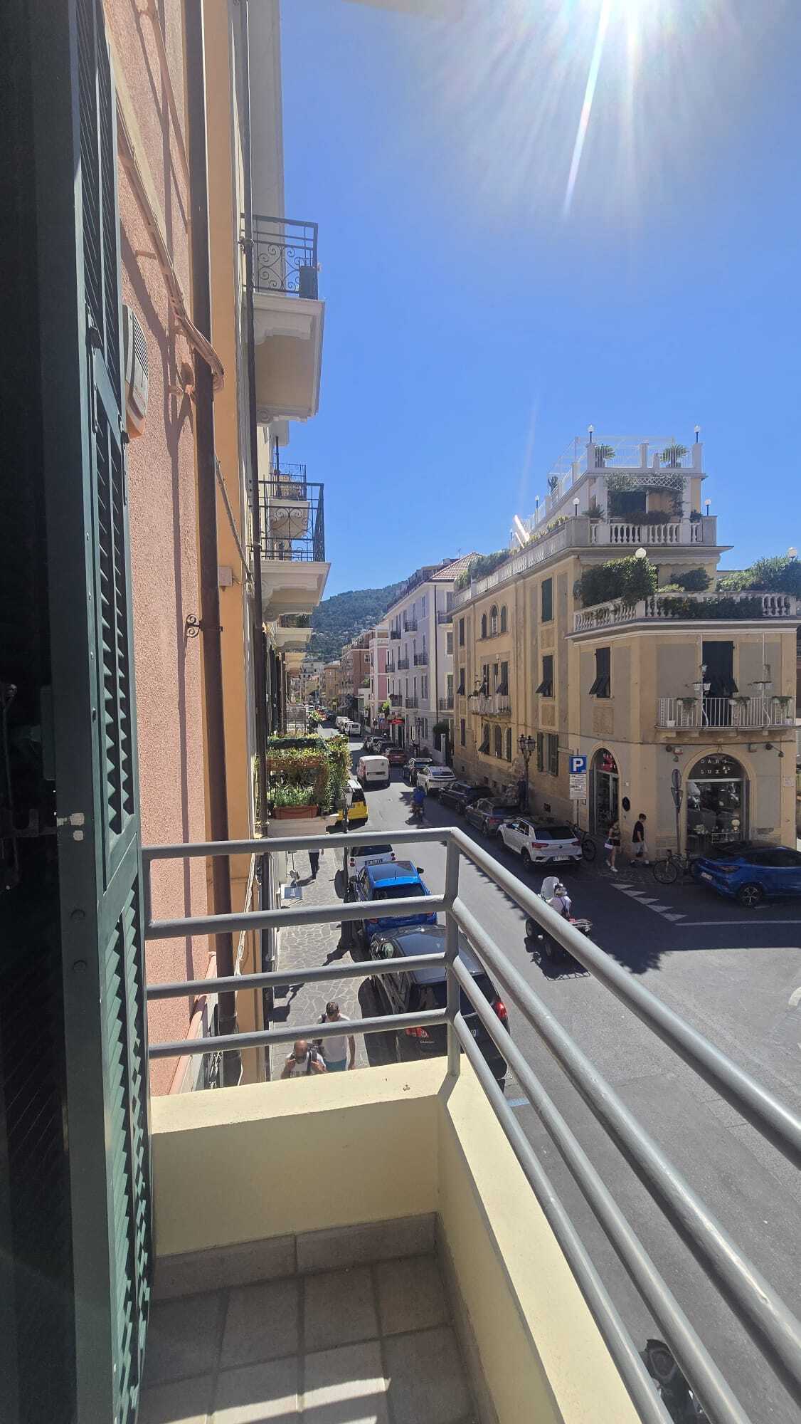 Trilocale a basso consumo in corso dante alighieri 198, Alassio