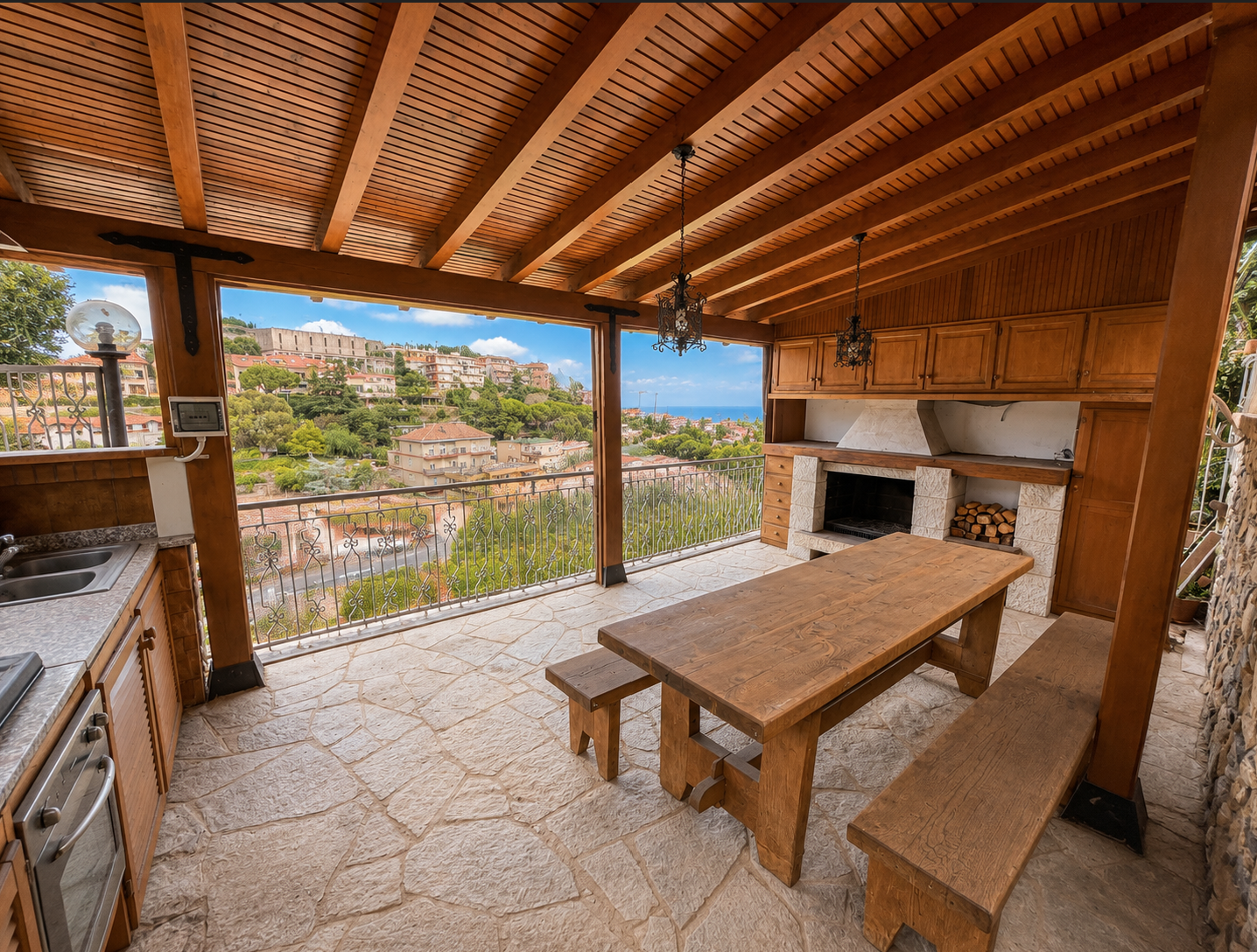 Casa indipendente con giardino in via privata tetti rossi 77, Alassio