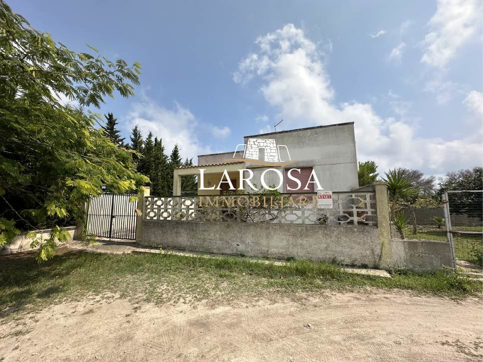 Casa indipendente con giardino in viale delfino 1, Melendugno
