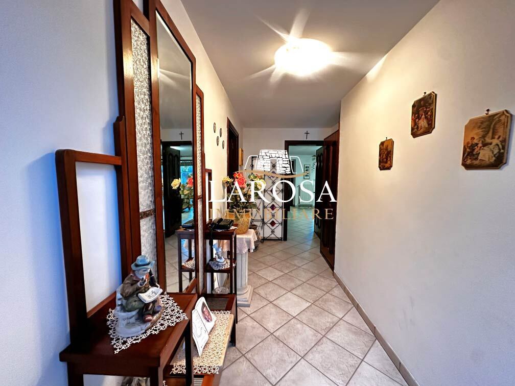 Casa indipendente con giardino in via a.de gasperi 168, Calimera