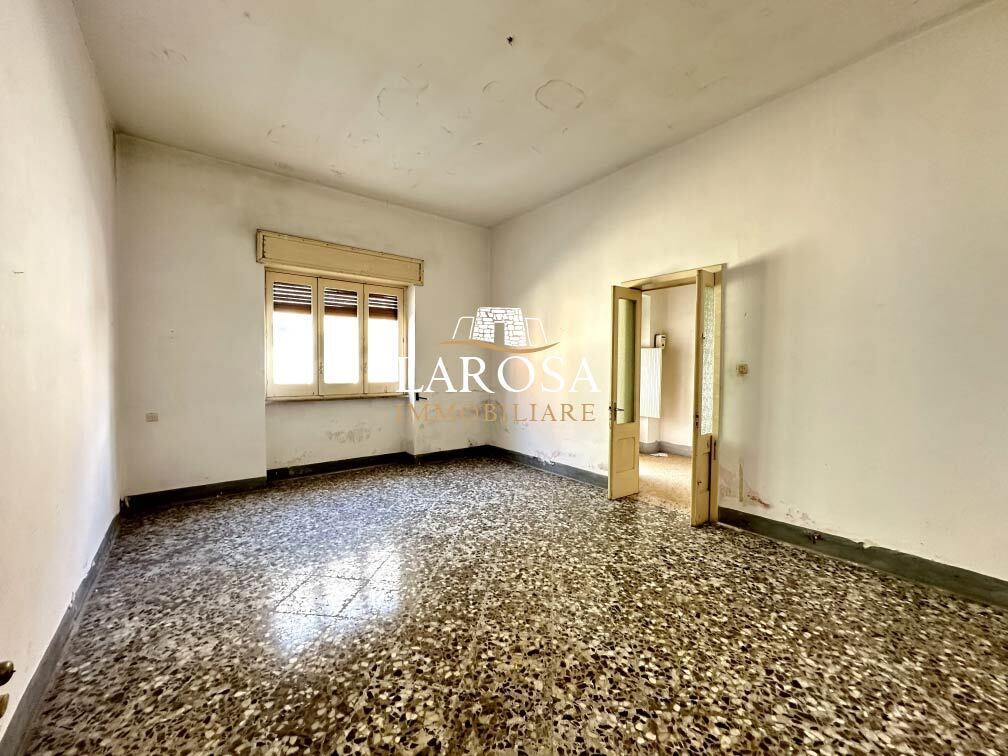 Casa indipendente con giardino in via castriota 132, Calimera