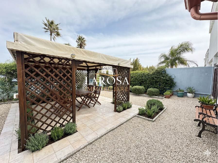 Quadrilocale con giardino in via tina pica 10, Melendugno