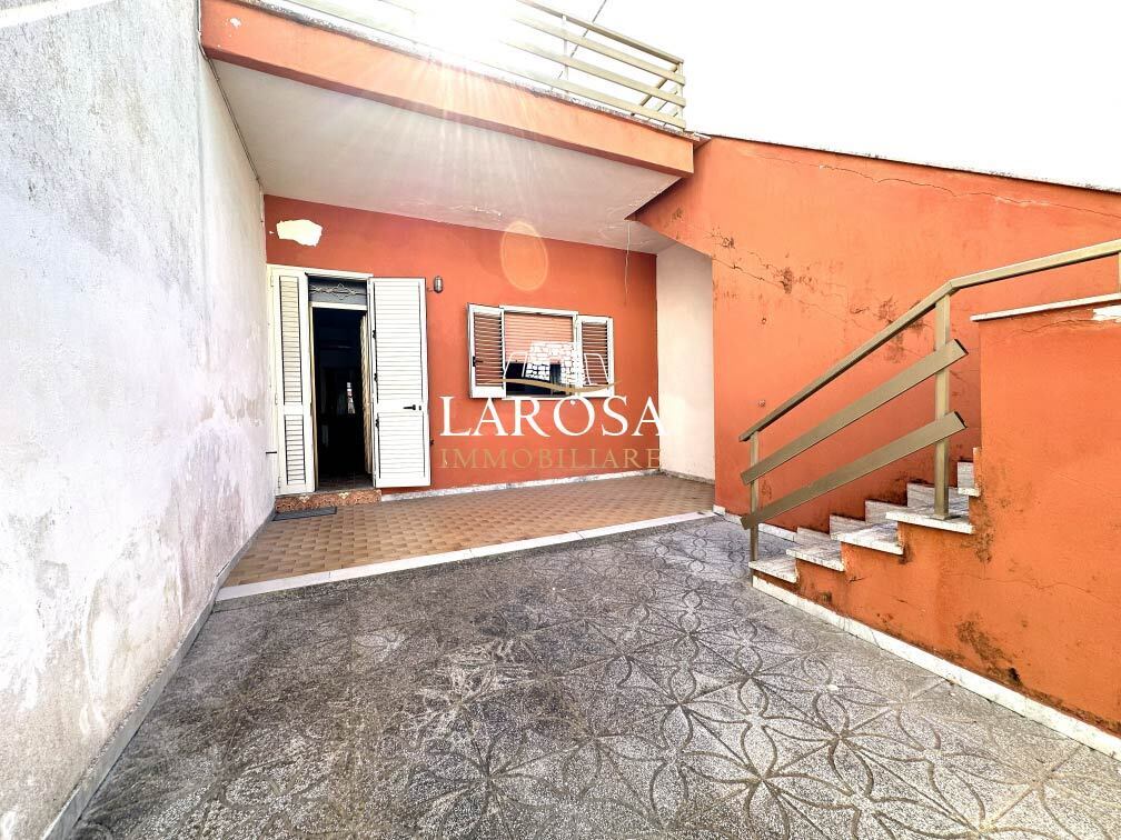 Casa indipendente con giardino in via dell'aviere 31, Melendugno