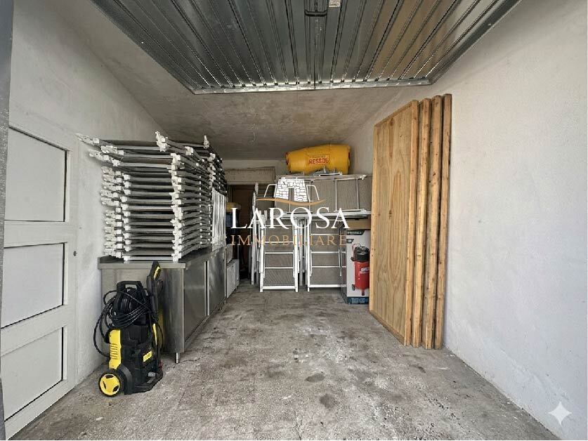 Posto auto coperto in vendita in via duca degli abruzzi 62, Melendugno